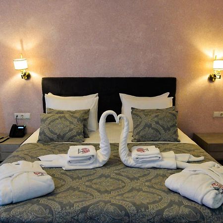 Hotel Magnolia In The City Centre Kutaiszi Kültér fotó