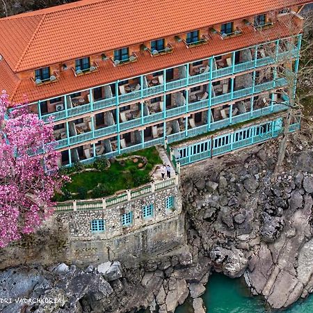 Hotel Magnolia In The City Centre Kutaiszi Kültér fotó