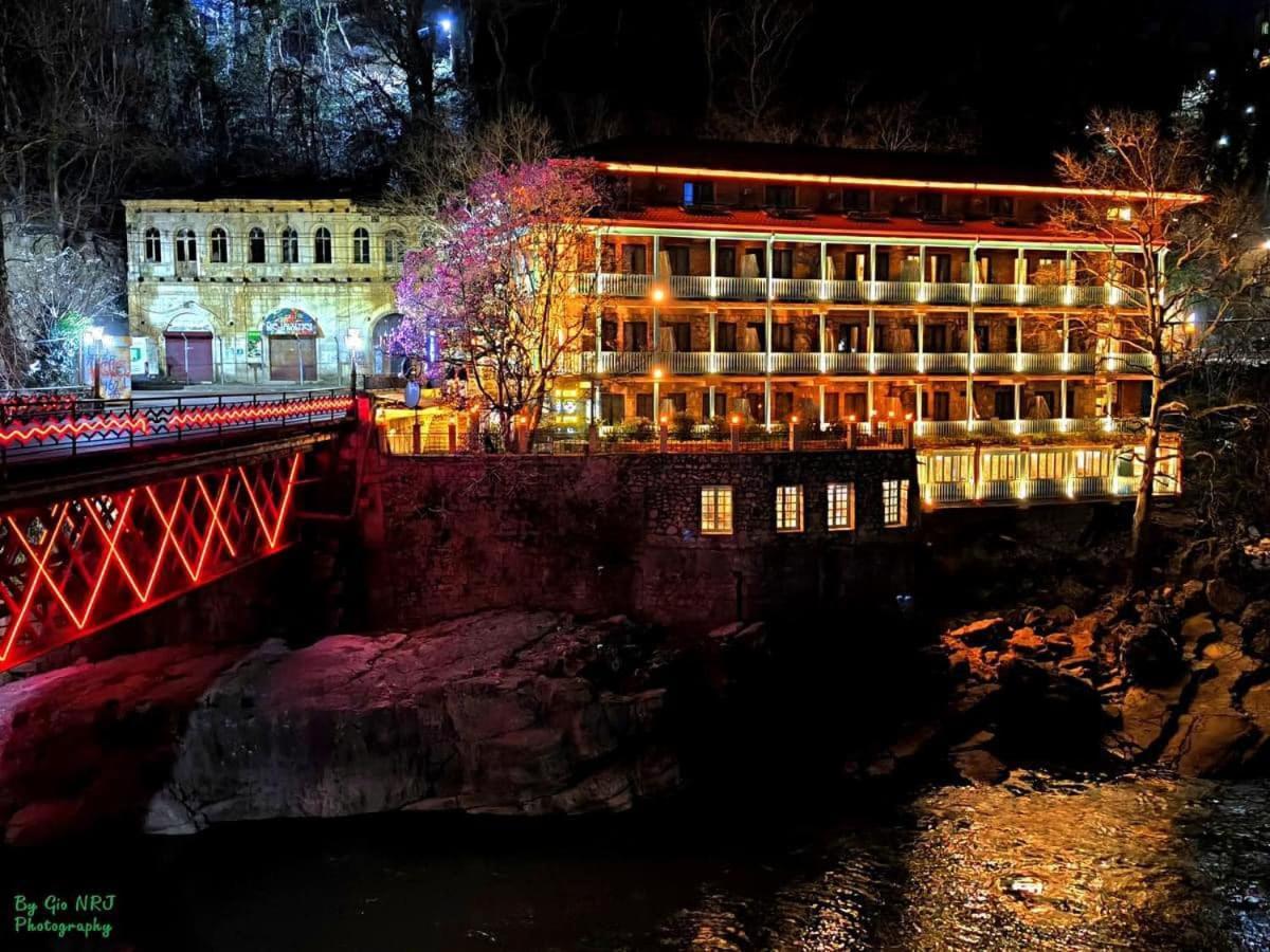 Hotel Magnolia In The City Centre Kutaiszi Kültér fotó