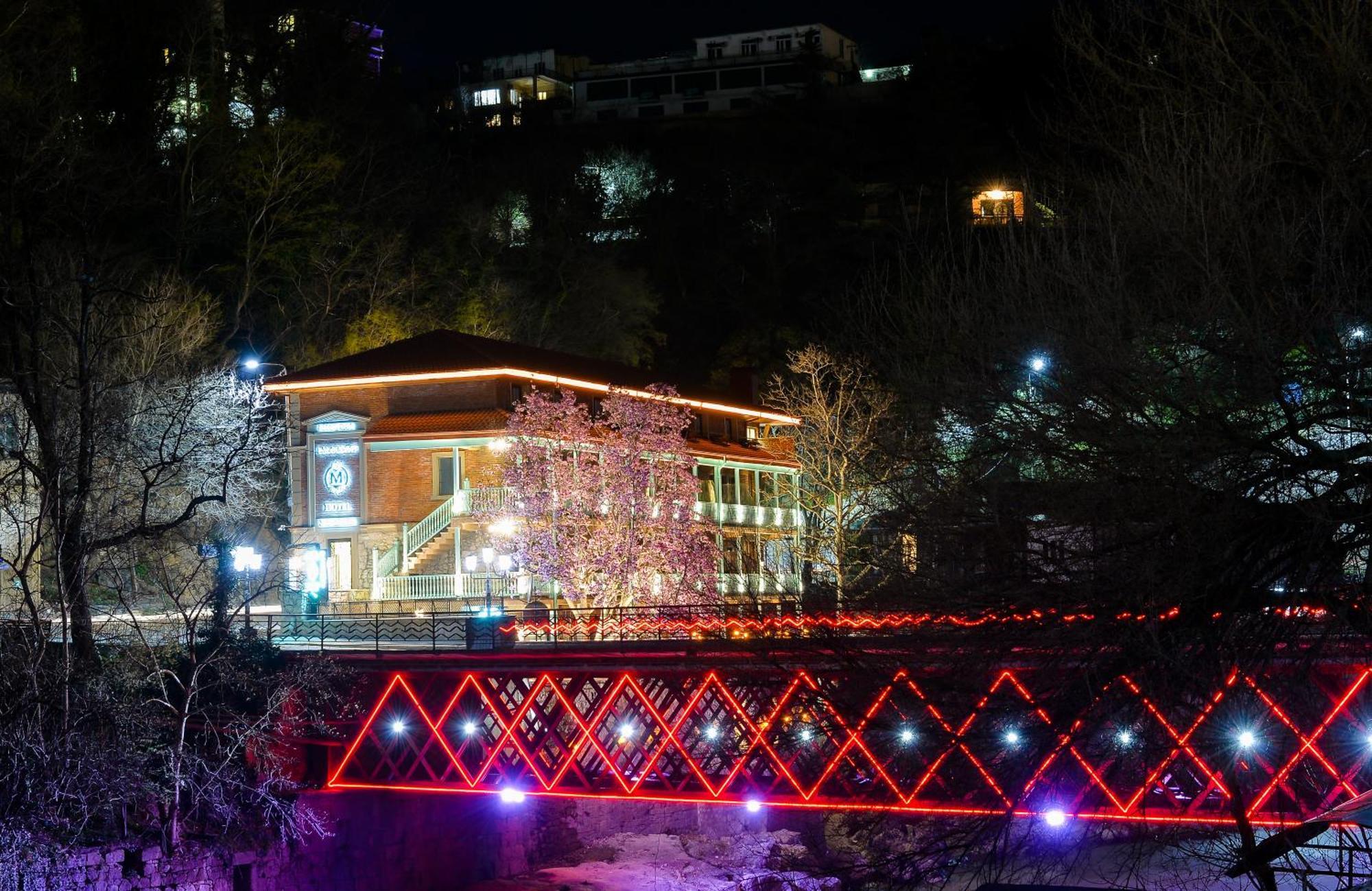 Hotel Magnolia In The City Centre Kutaiszi Kültér fotó